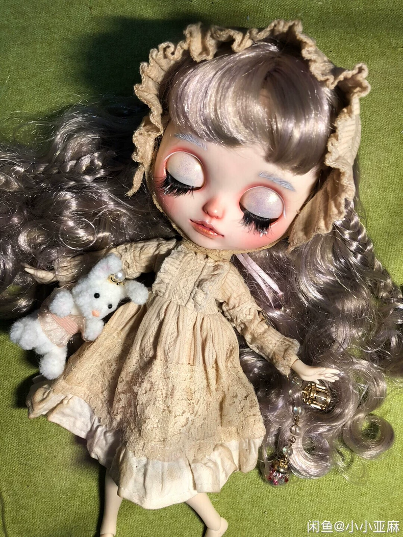 Exquisite BLYTHE Doll Outfit: Elegant Lace & Cotton Ensemble with Adjustable Straps & Hidden Pockets – Timeless Beige Charm - Image 1