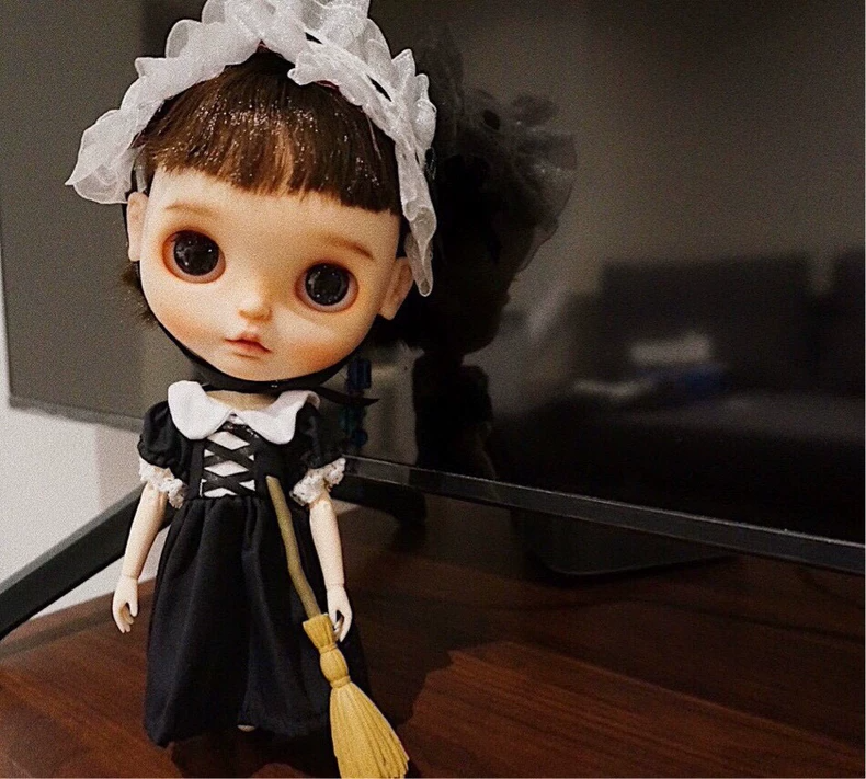 Charming Blythe Doll Maid Outfit – Elegant Black & White Dress Set with Headband & Lantern Pants for Doll Photography & Play - Image 9