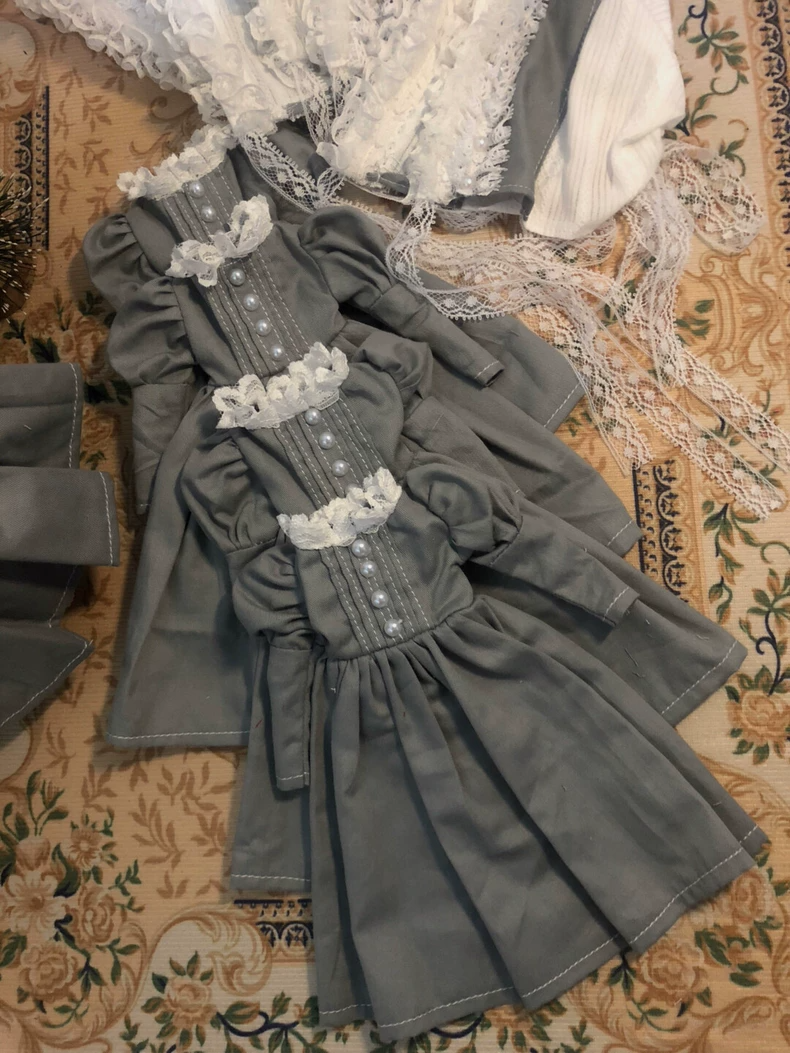 Vintage Gray Lace BLYTHE Doll Dress & Hat Outfit for OB24 – Elegant Collectible Fashion with Pearl Accents - Image 5