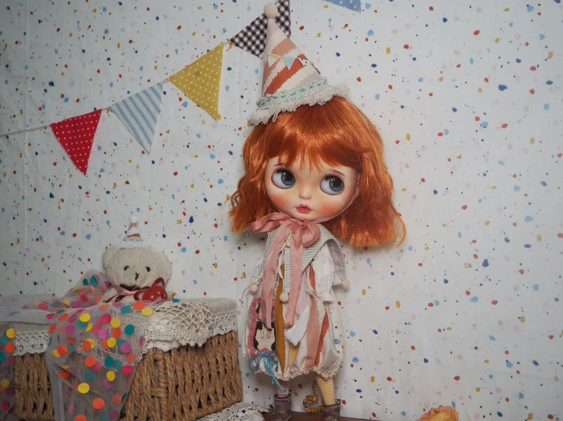 Vintage Circus-Inspired Tea-Dyed Outfit for BLYTHE Dolls - Whimsical Retro Elegance - Image 1