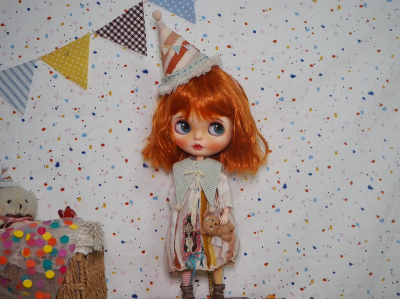 Vintage Circus-Inspired Tea-Dyed Outfit for BLYTHE Dolls - Whimsical Retro Elegance - Image 2