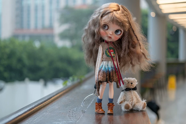 Whimsical Tea-Dyed BLYTHE Outfit: Lace Headband, Embroidered Vest & Gradient Skirt for Collectors - Image 1