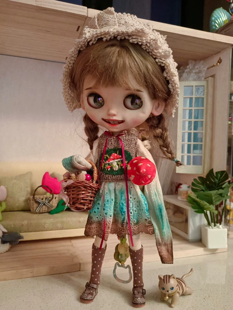 Whimsical Tea-Dyed BLYTHE Outfit: Lace Headband, Embroidered Vest & Gradient Skirt for Collectors - Image 6