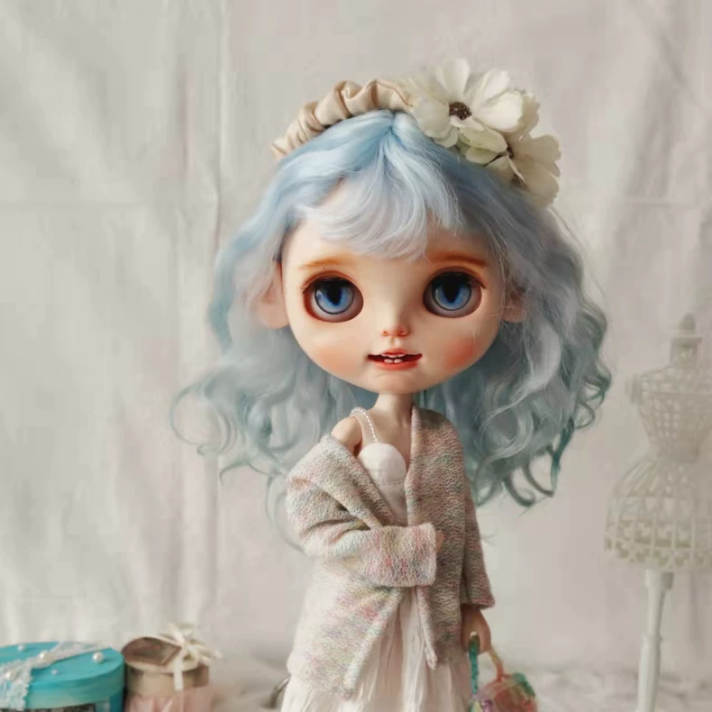 Elegant BLYTHE Doll Outfit: Floral Cardigan, Corset Top & White Skirt Set - Image 1