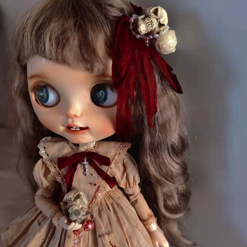 Dark Fantasy BLYTHE Doll Outfit – Gothic Bloodstain & Skull Dress for OB24, OB22, OB27 – Enchanting Vintage Elegance - Image 1