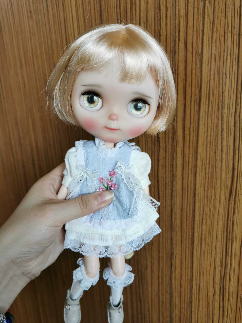 Whimsical Vintage Blythe Doll Outfit: Lace & Checkered Elegance for Collectors - Image 5