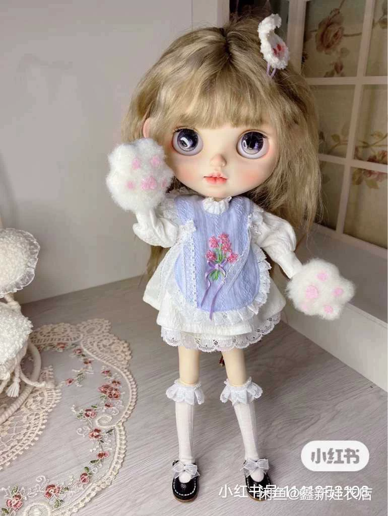 Whimsical Vintage Blythe Doll Outfit: Lace & Checkered Elegance for Collectors - Image 6