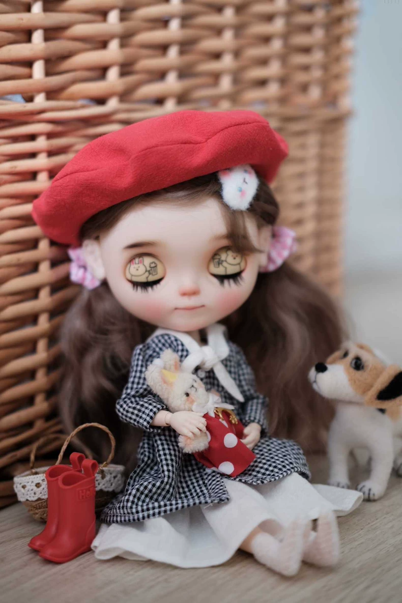 Chic BLYTHE Doll Outfit: Navy Checkered Top & White Dress with Beret – Elegant & Playful OB24 Ensemble - Image 4