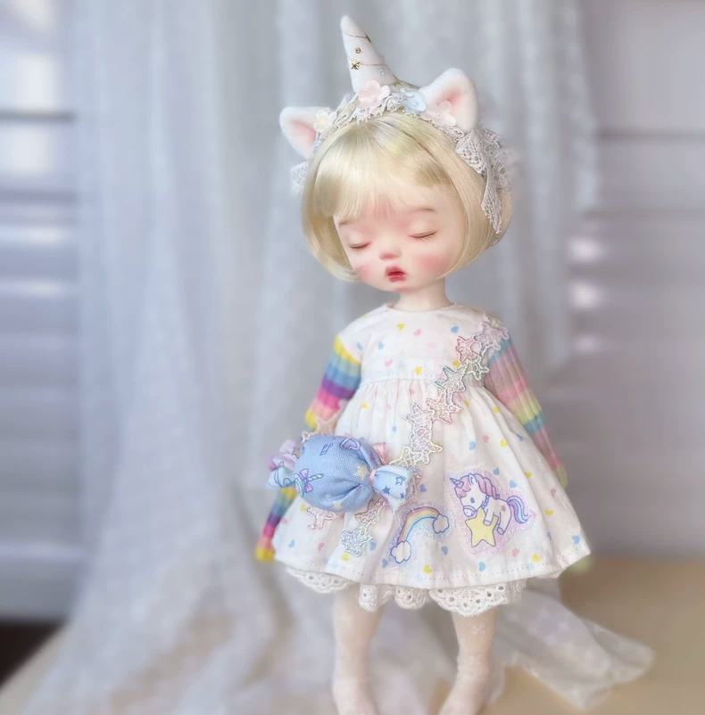 Whimsical Unicorn Blythe Doll Outfit: Rainbow Dress, Lace Headband & Playful Purse - Image 6
