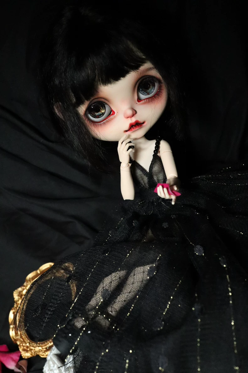 Gothic Elegance BLYTHE Doll Outfit - Black Tulle Skirt & Headpiece for AZ19 OB24 OB22 - Premium Collector Fashion - Image 1