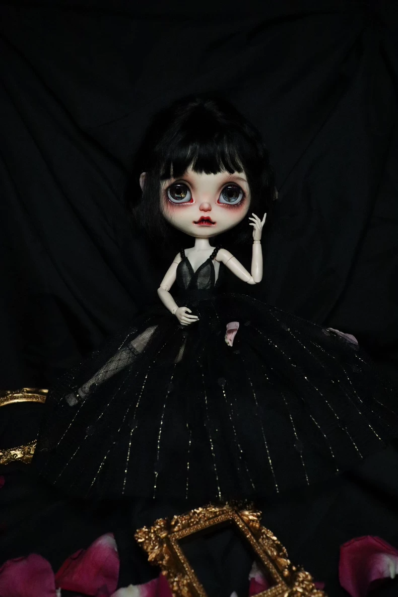 Gothic Elegance BLYTHE Doll Outfit - Black Tulle Skirt & Headpiece for AZ19 OB24 OB22 - Premium Collector Fashion - Image 3