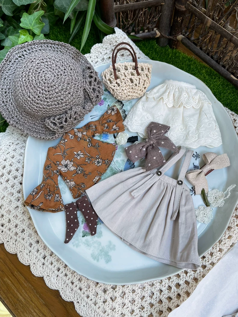 Blythe Vintage Floral Blouse & Lace Skirt Outfit - Adjustable Elegance - Image 6