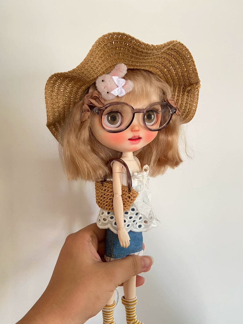 Charming Blythe Doll Outfit: White Lace Top, Denim Skirt & Striped Socks - Premium Quality Collector's Set - Image 1