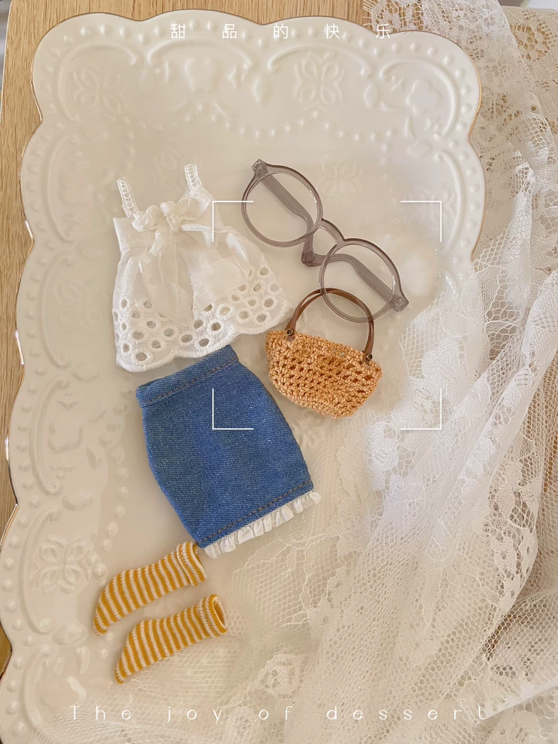 Charming Blythe Doll Outfit: White Lace Top, Denim Skirt & Striped Socks - Premium Quality Collector's Set - Image 4