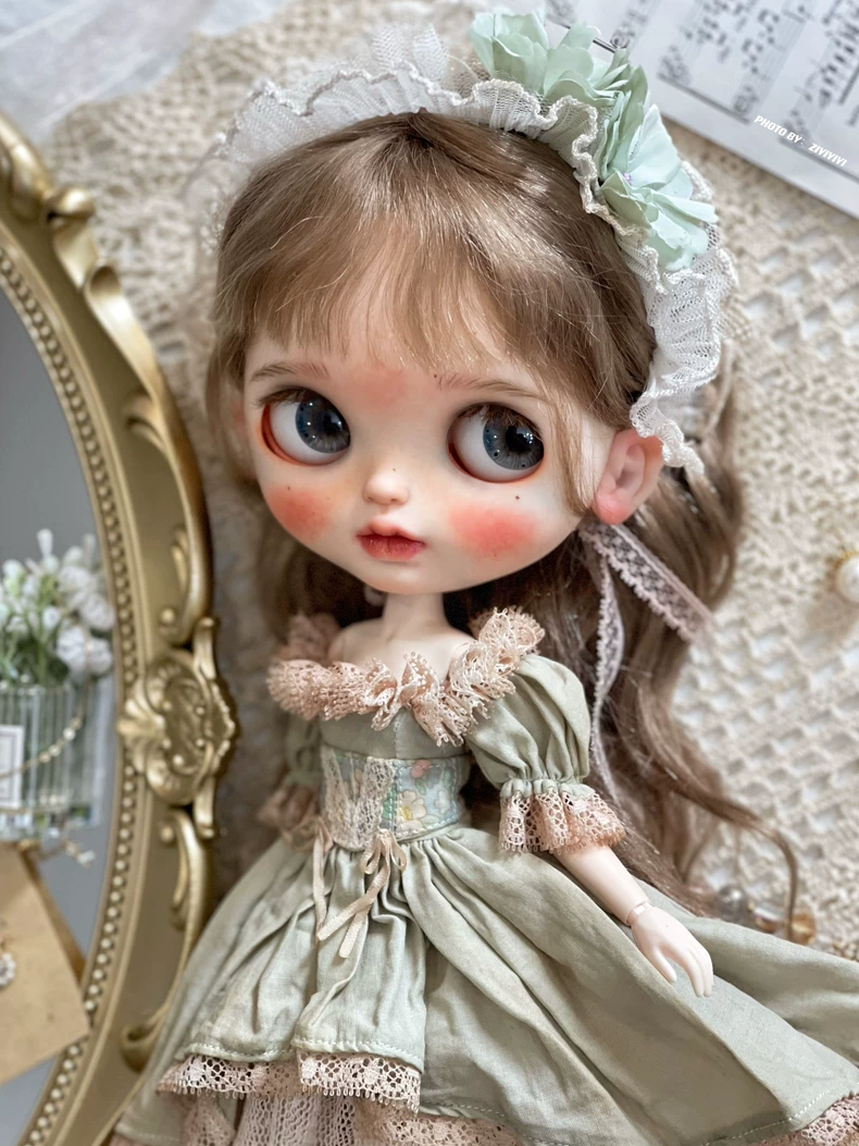 Vintage Blythe Doll Lace Dress Outfit with Floral Headband - Elegant Pastel Collectors Set - Image 5