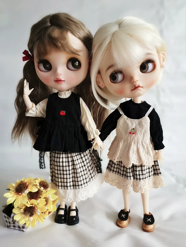 Vintage Charm BLYTHE Doll Outfit – Elegant Cotton & Lace Ensemble with Adjustable Straps & Hidden Pockets - Image 1