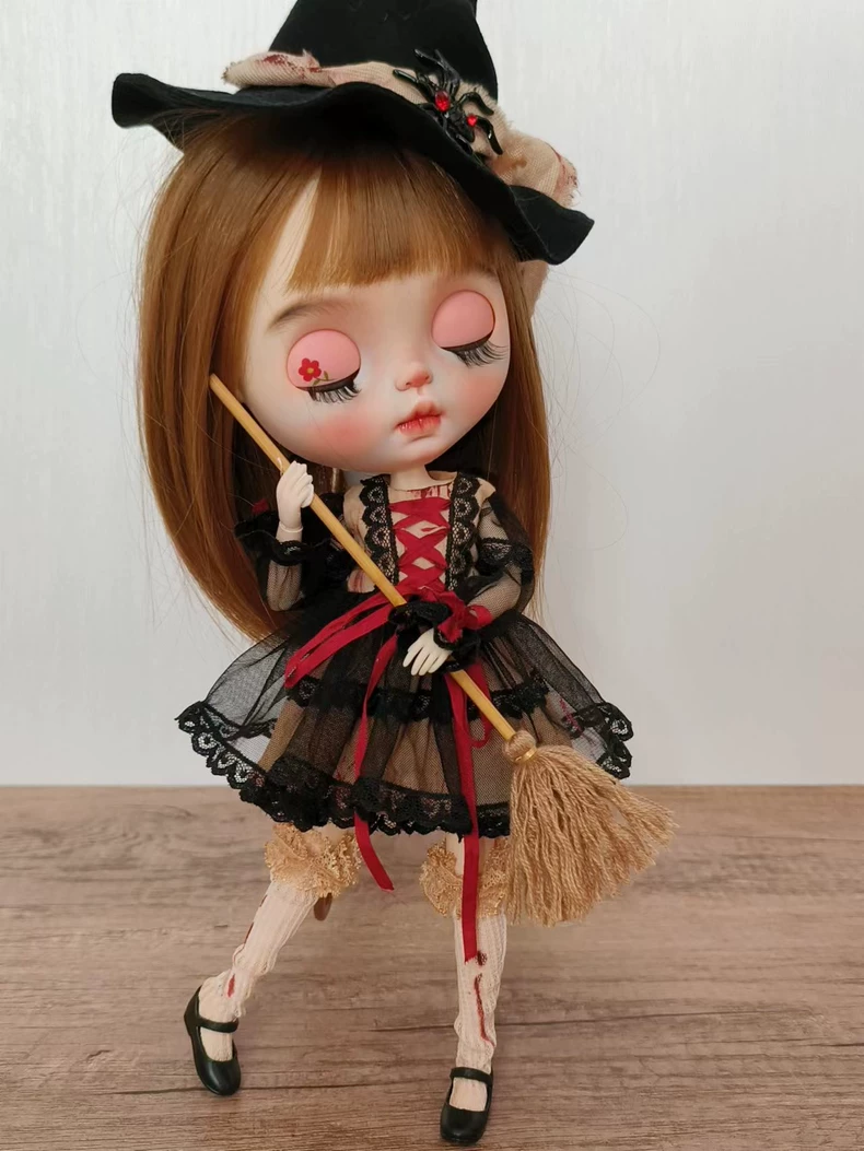 Spooky Chic BLYTHE Witch Costume – Lace & Blood-Splattered Halloween Outfit with Broomstick - Image 5