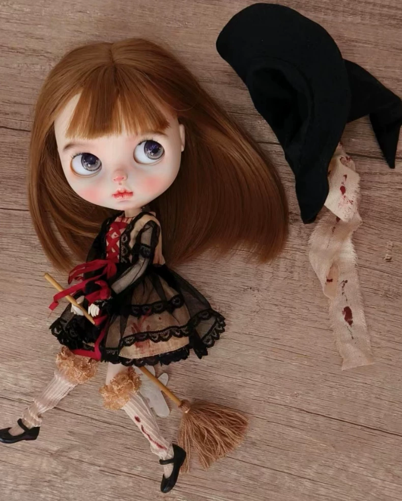 Spooky Chic BLYTHE Witch Costume – Lace & Blood-Splattered Halloween Outfit with Broomstick - Image 6