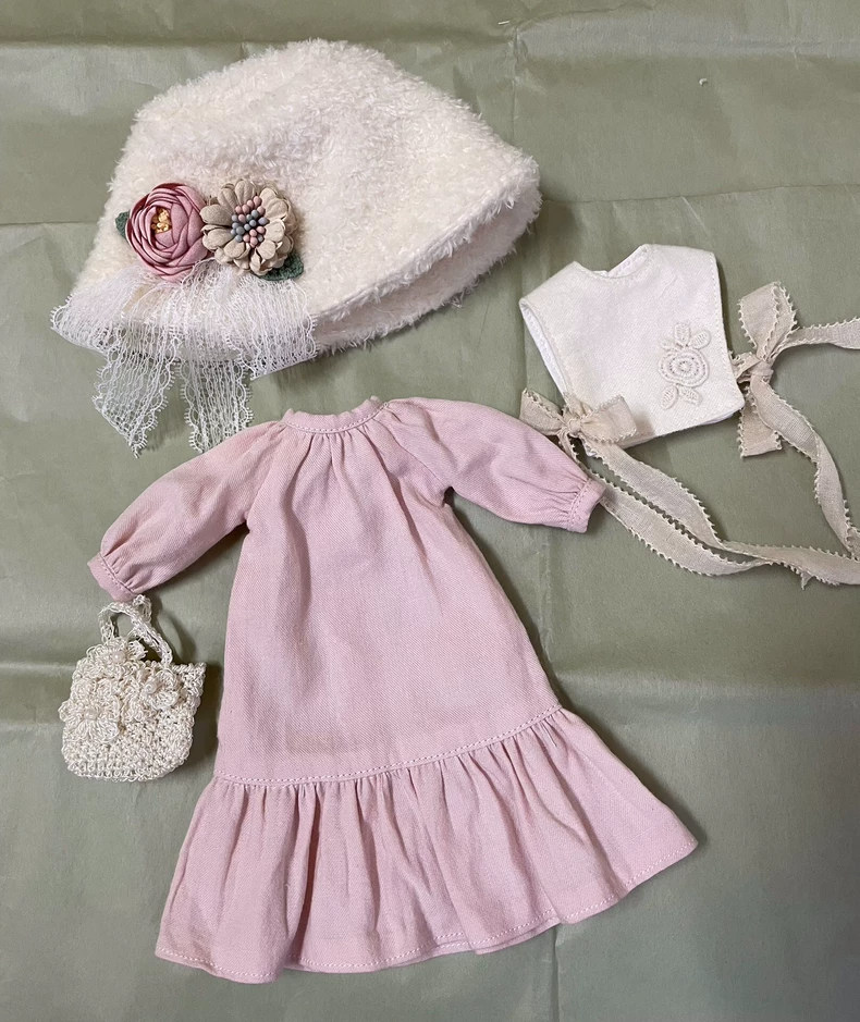 Vintage Pink Blythe Doll Outfit – Elegant Floral Dress & Cream Vest Set - Image 8