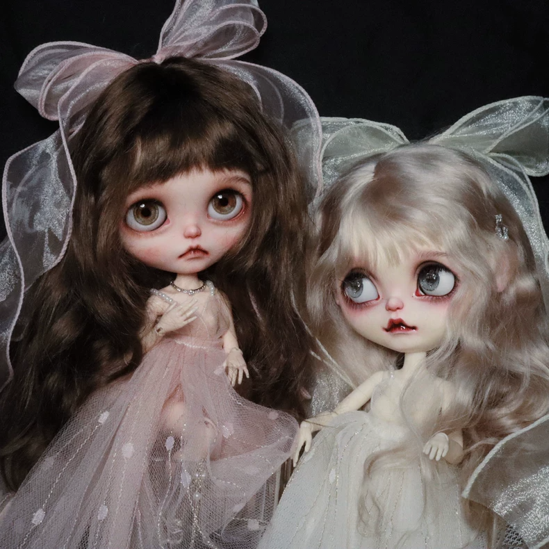 Exquisite BLYTHE Doll Outfit: Elegant Tulle Dress with Graceful Silhouette, Delicate Embroidery & Harmonious Colors for Collectors - Image 1