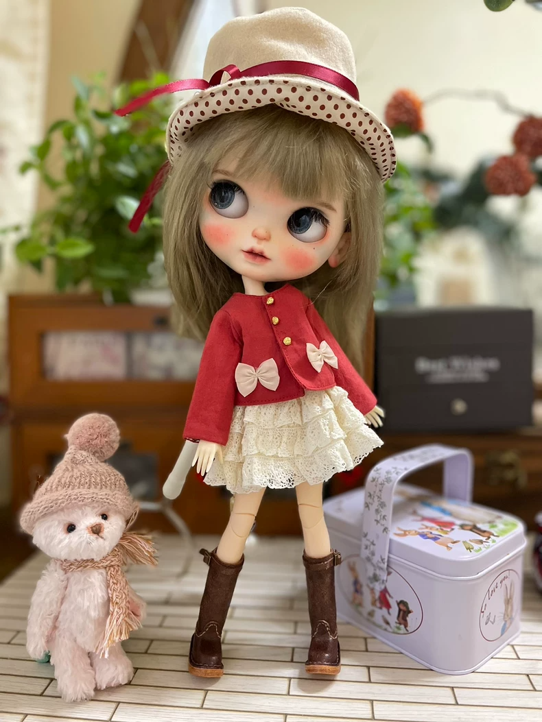 Vintage Elegance Blythe Doll Outfit – Red Lace Dress & Jacket Set for Collectors - Image 1