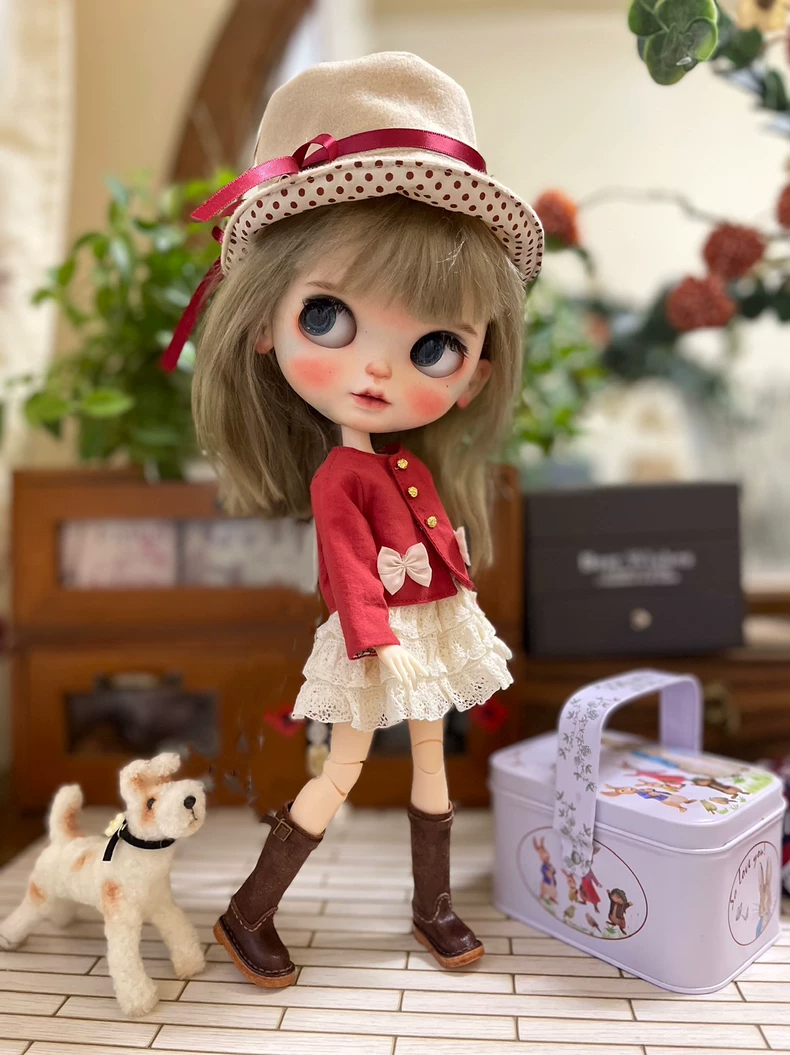 Vintage Elegance Blythe Doll Outfit – Red Lace Dress & Jacket Set for Collectors - Image 2