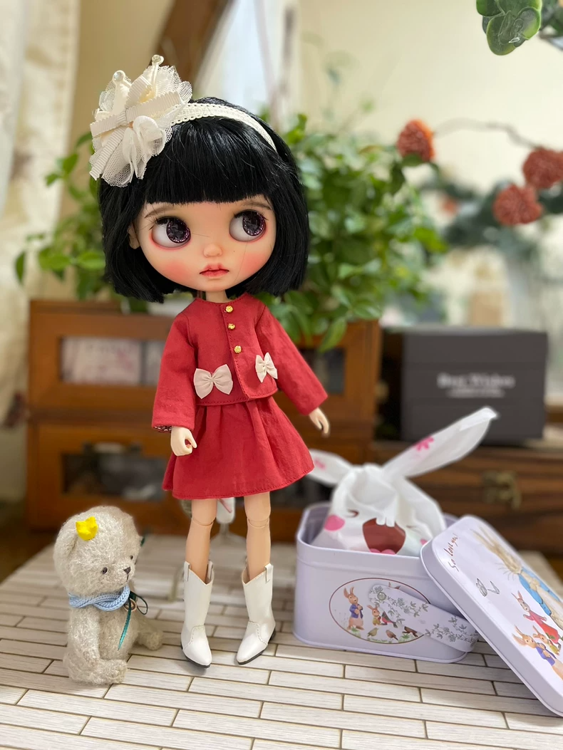 Vintage Elegance Blythe Doll Outfit – Red Lace Dress & Jacket Set for Collectors - Image 3