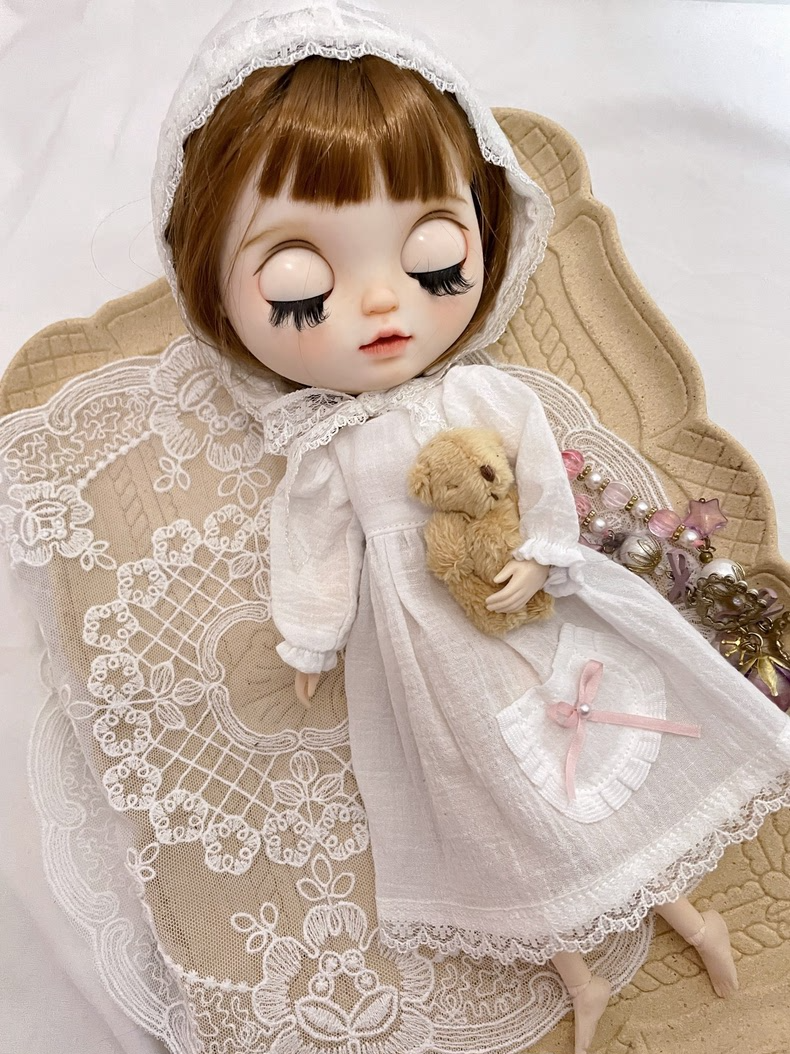 Limited Edition BLYTHE Doll Sleepwear Set with Cozy Hat & Plush Teddy Bear – Soft White & Pink Outfit for Collectors - Image 1