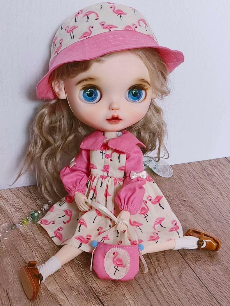 Charming Flamingo-Patterned Blythe Doll Outfit: Pink Dress, Jacket, Hat & Handbag for OB22 & OB24 - Image 3
