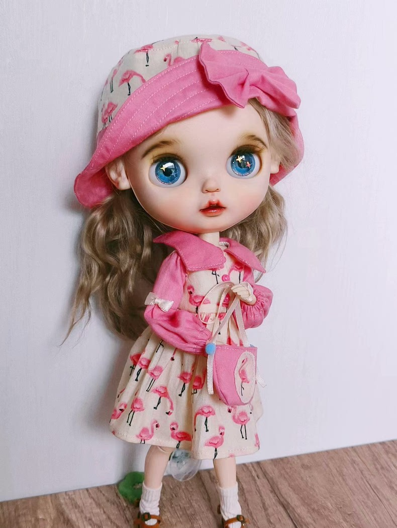 Charming Flamingo-Patterned Blythe Doll Outfit: Pink Dress, Jacket, Hat & Handbag for OB22 & OB24 - Image 4
