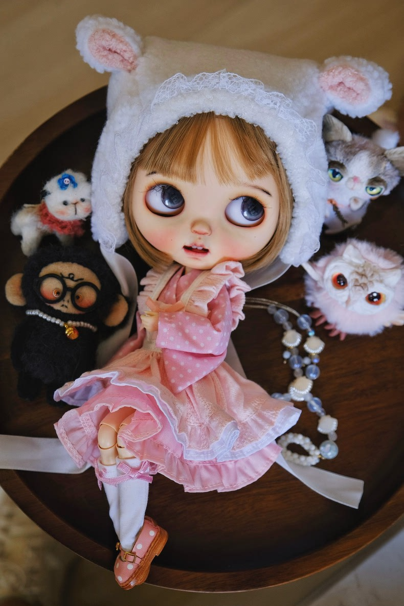 Adorable Retro Blythe Doll Outfit - Polka Dot Dress & Fluffy Hat for OB24, OB22, AZ19 Joints | Collector’s Dream - Image 1