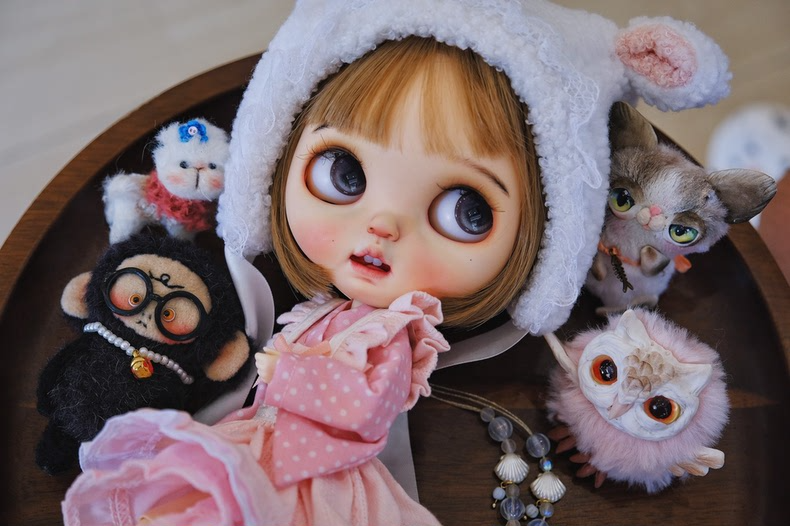 Adorable Retro Blythe Doll Outfit - Polka Dot Dress & Fluffy Hat for OB24, OB22, AZ19 Joints | Collector’s Dream - Image 2