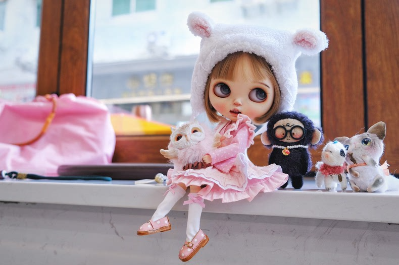 Adorable Retro Blythe Doll Outfit - Polka Dot Dress & Fluffy Hat for OB24, OB22, AZ19 Joints | Collector’s Dream - Image 6