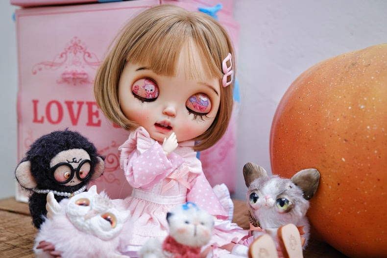 Adorable Retro Blythe Doll Outfit - Polka Dot Dress & Fluffy Hat for OB24, OB22, AZ19 Joints | Collector’s Dream - Image 7