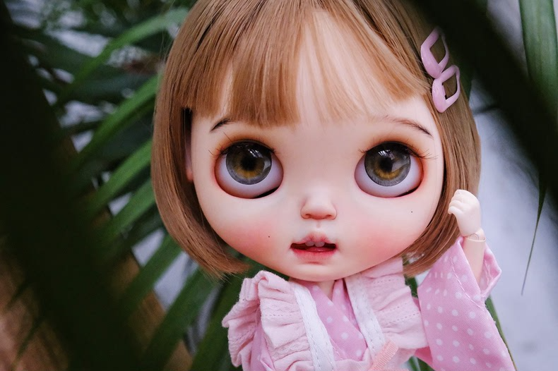 Adorable Retro Blythe Doll Outfit - Polka Dot Dress & Fluffy Hat for OB24, OB22, AZ19 Joints | Collector’s Dream - Image 9