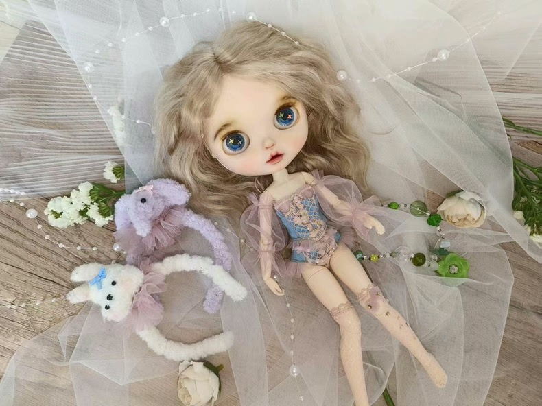 Enchanting BLYTHE Doll Outfit: Lace Bunny Ensemble with Sheer Sleeves & Beaded Details - Image 2