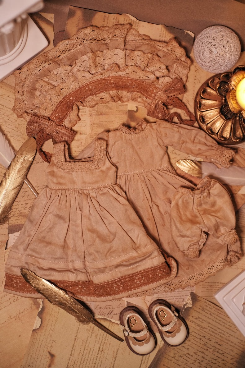 Vintage Blythe Doll Outfit - Antique Tea-Stained 4-Piece Set with Lace Details & Free Shipping - Image 8