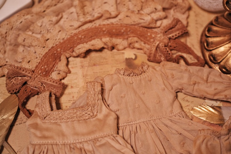 Vintage Blythe Doll Outfit - Antique Tea-Stained 4-Piece Set with Lace Details & Free Shipping - Image 9