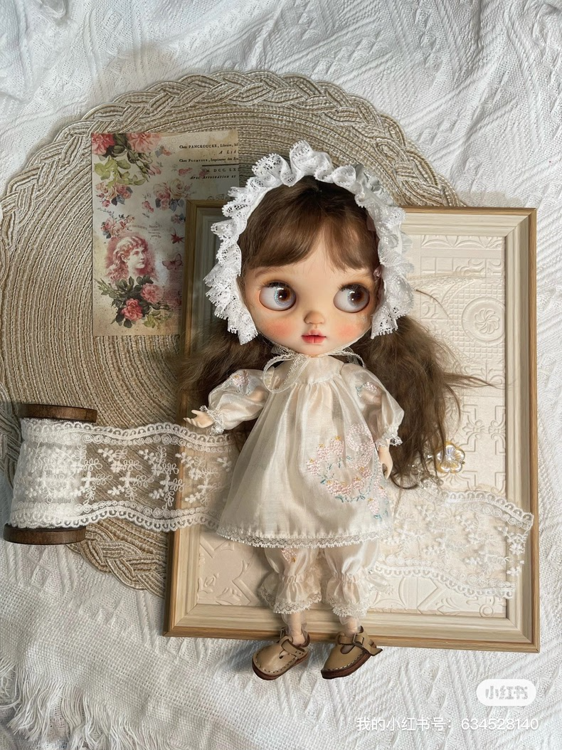 Exquisite Silk Blythe Doll Sleepwear Set – Vintage Lace Elegance with Sleep Cap & Eye Mask - Image 2