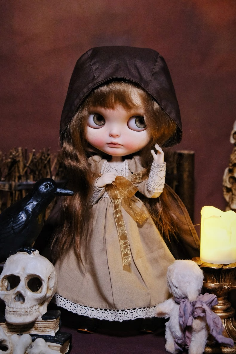 Charming Beige BLYTHE Doll Outfit with Cloak, Dress & Hat for OB24 AZ19 OB22 - Elegant Lace Details & Adjustable Fit - Image 1