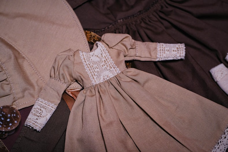 Charming Beige BLYTHE Doll Outfit with Cloak, Dress & Hat for OB24 AZ19 OB22 - Elegant Lace Details & Adjustable Fit - Image 8