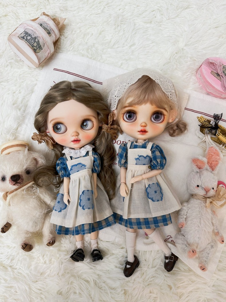 Vintage BLYTHE Doll Outfit: Charming Pastoral Blue & White Checkered Dress Set - Image 1