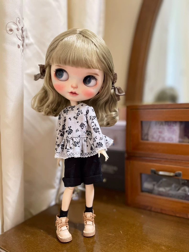 Vintage Blythe Doll Outfit – Elegant Blouse, Vest, Shorts & Beret Set | Premium Japanese Fabrics - Image 5