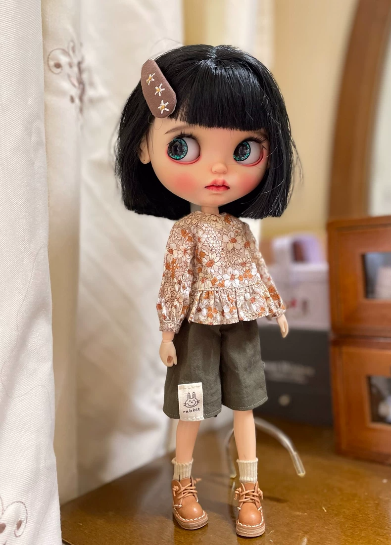 Vintage Blythe Doll Outfit – Elegant Blouse, Vest, Shorts & Beret Set | Premium Japanese Fabrics - Image 7