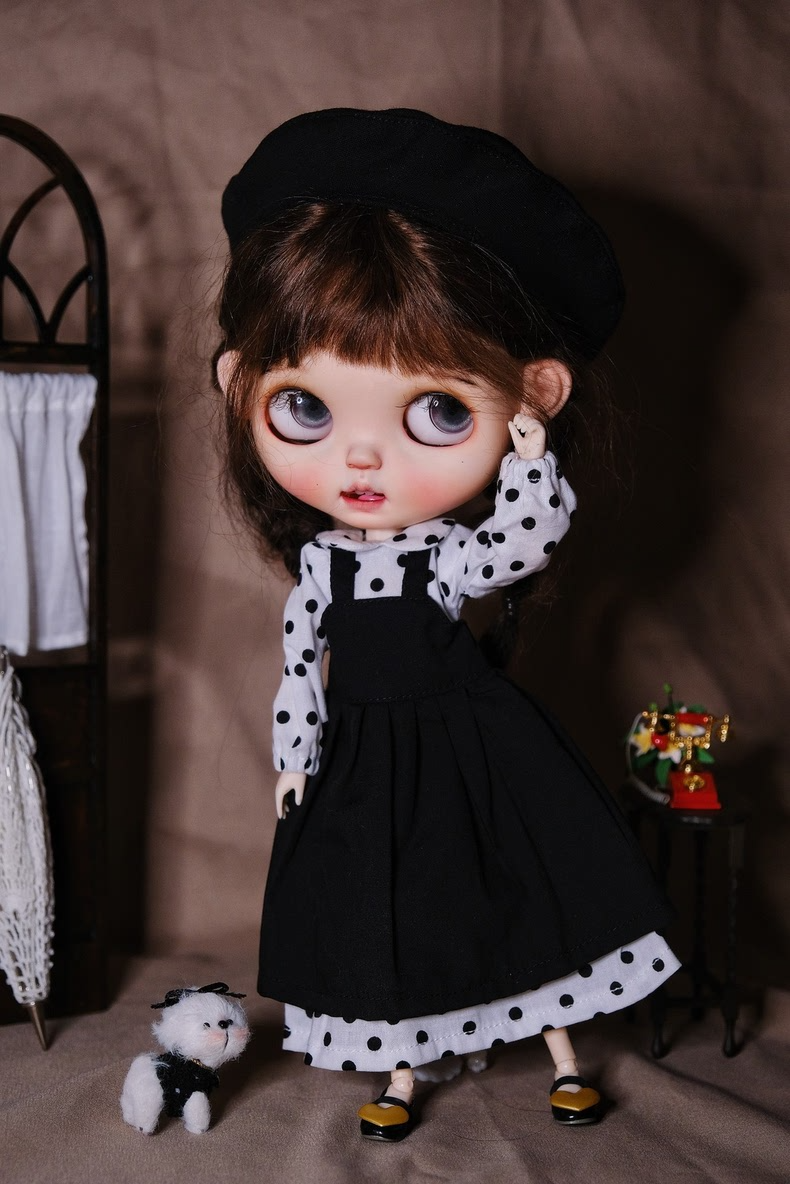 Stylish BLYTHE Doll Outfit - Polka Dot Blouse & Black Skirt with Beret - Premium Quality & Versatile Design - Image 1