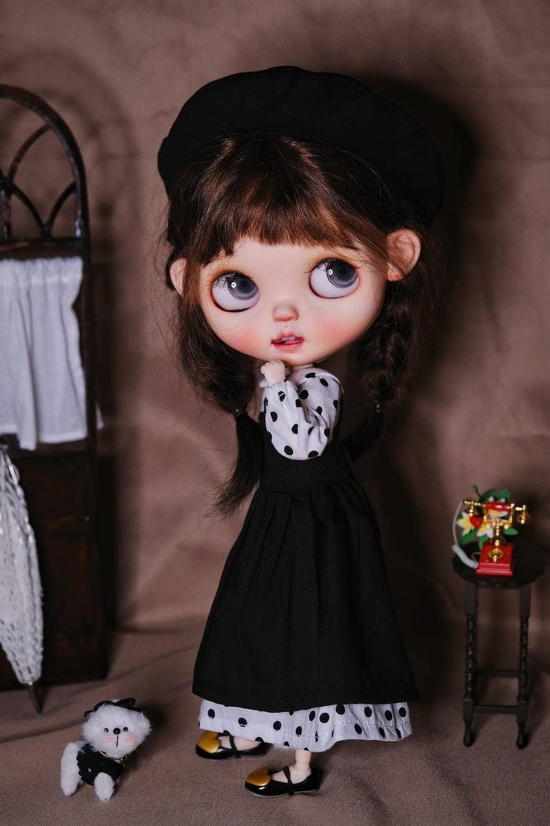 Stylish BLYTHE Doll Outfit - Polka Dot Blouse & Black Skirt with Beret - Premium Quality & Versatile Design - Image 7