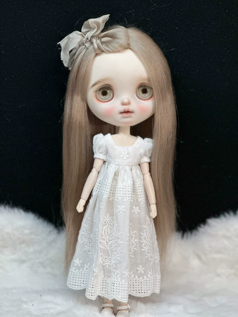 Elegant White Lace Blythe Doll Dress – Premium Cotton, Intricate Embroidery, Versatile Styling - Image 1