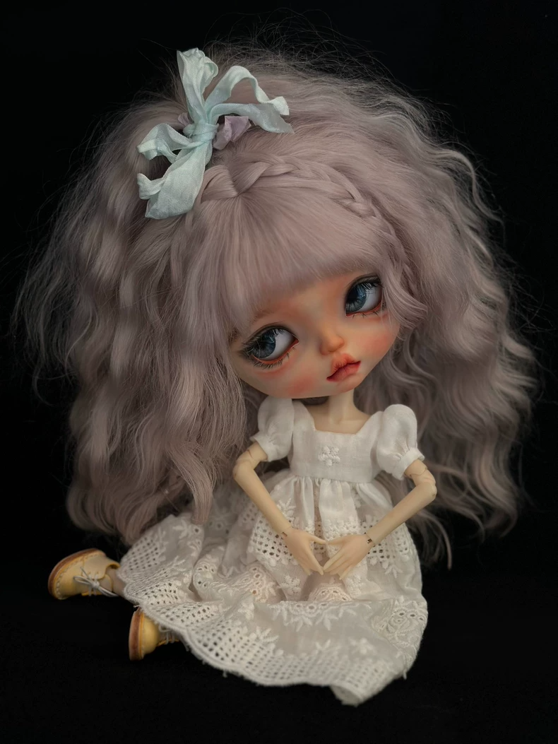 Elegant White Lace Blythe Doll Dress – Premium Cotton, Intricate Embroidery, Versatile Styling - Image 4