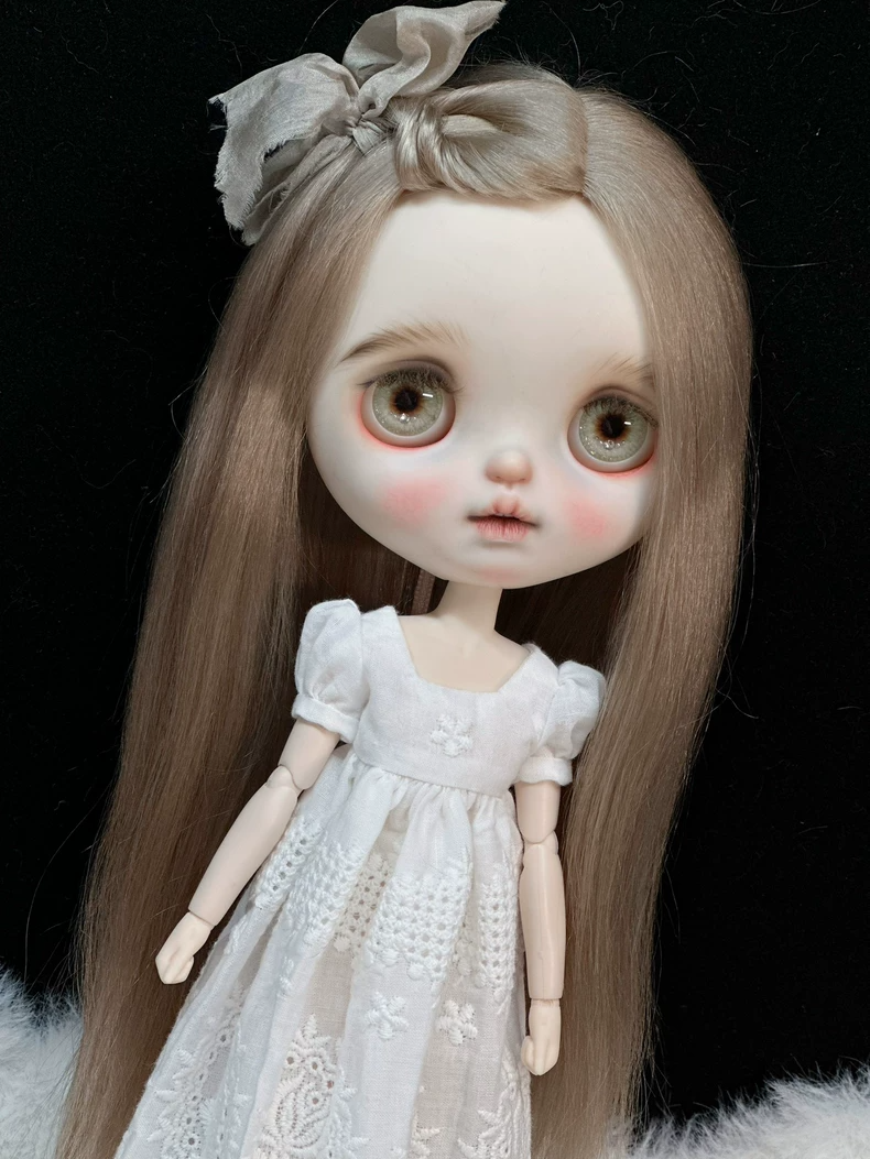 Elegant White Lace Blythe Doll Dress – Premium Cotton, Intricate Embroidery, Versatile Styling - Image 7