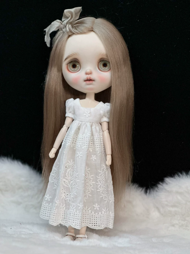 Elegant White Lace Blythe Doll Dress – Premium Cotton, Intricate Embroidery, Versatile Styling - Image 8